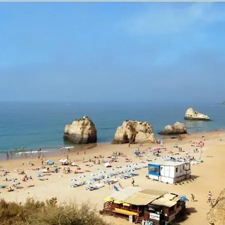 Rocha Tower 12c Апартаменты