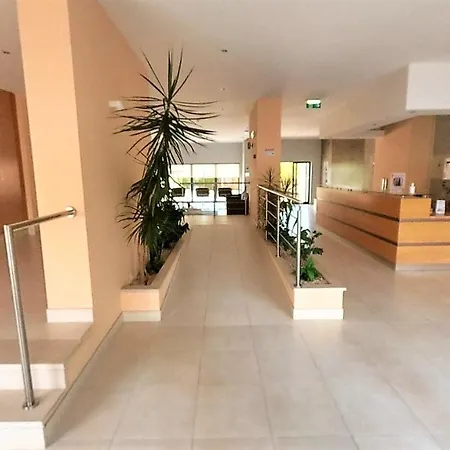 Апартаменты Rocha Tower 12c *