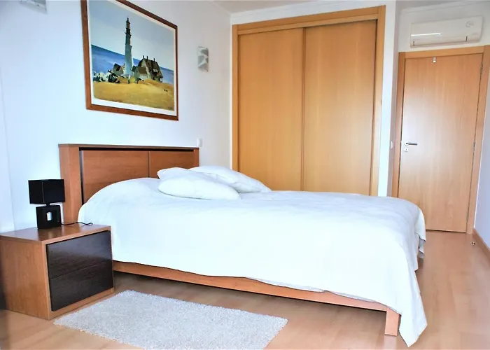 Rocha Tower 12c 公寓 *