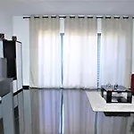 Rocha Tower 12c 公寓 *